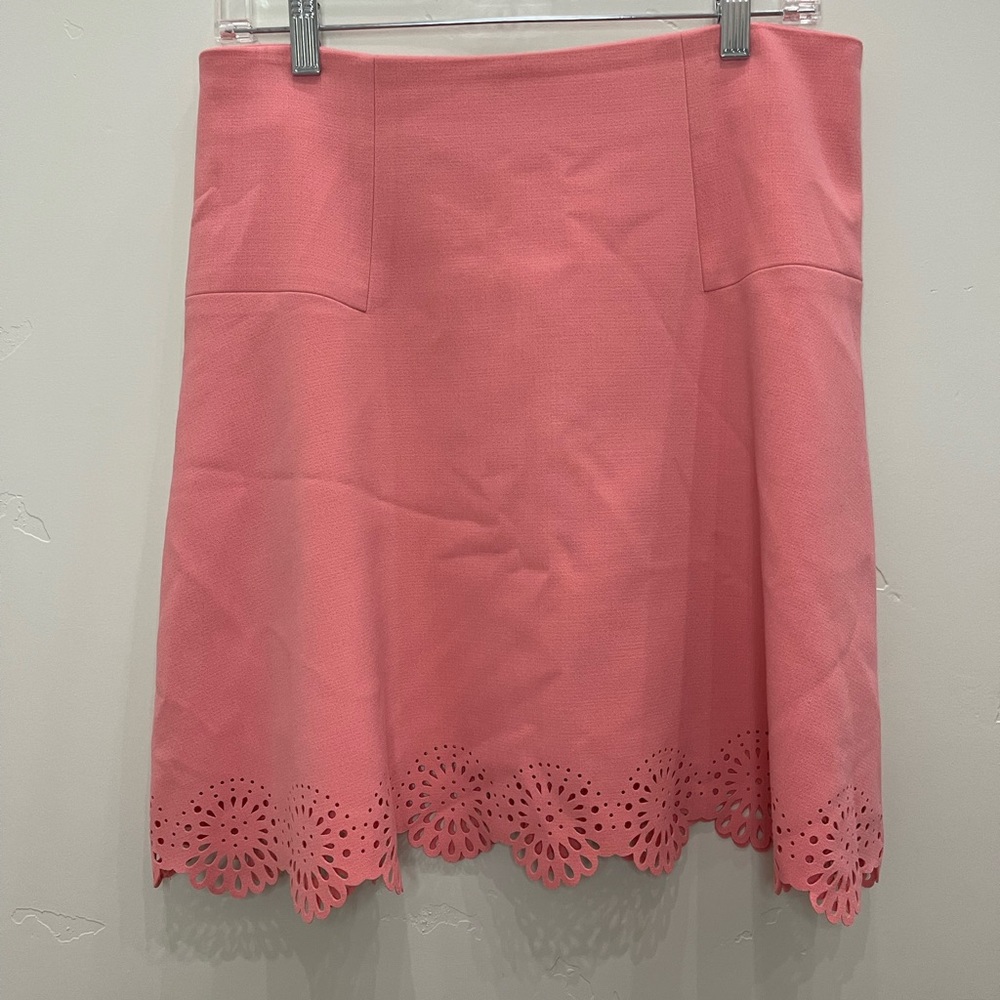 Ann Taylor Loft Woman’s skirt size: 4